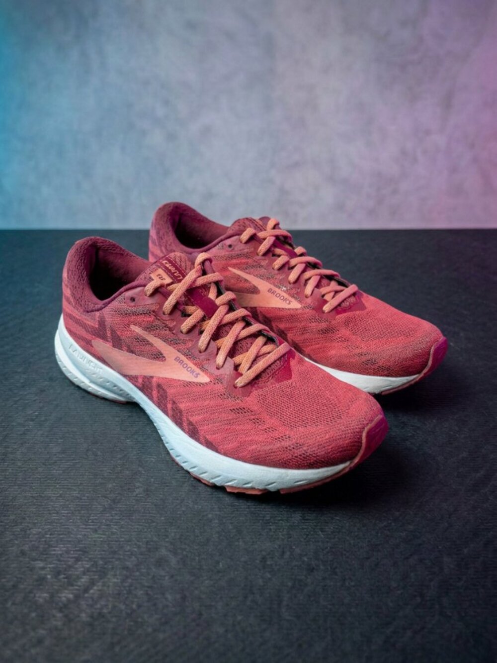 Brooks Launch 6 Women's Running Shoes Size 7.5 Maroon Coral Athletic Sneakers
